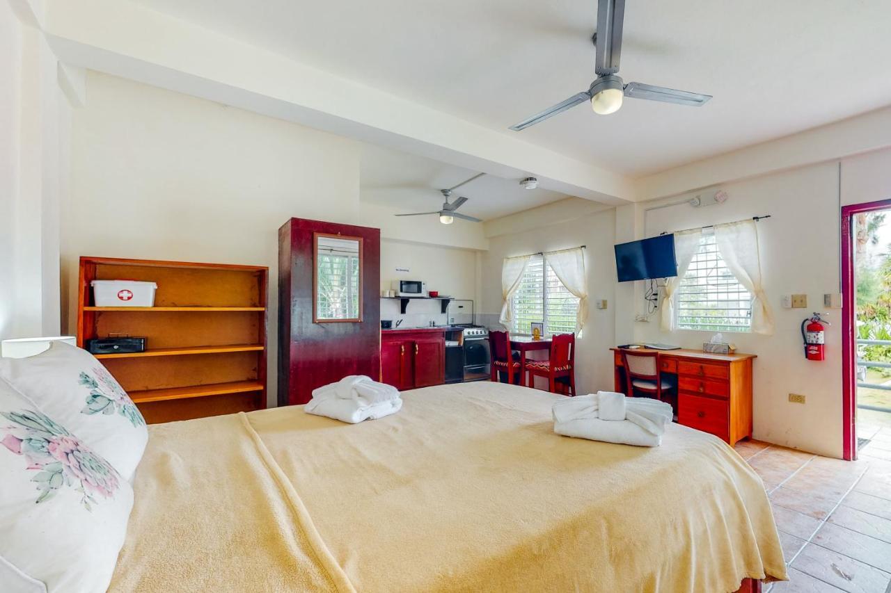 Willow 2 At Island Cabanas Gold Standard Certified Cayo Caulker Exterior foto