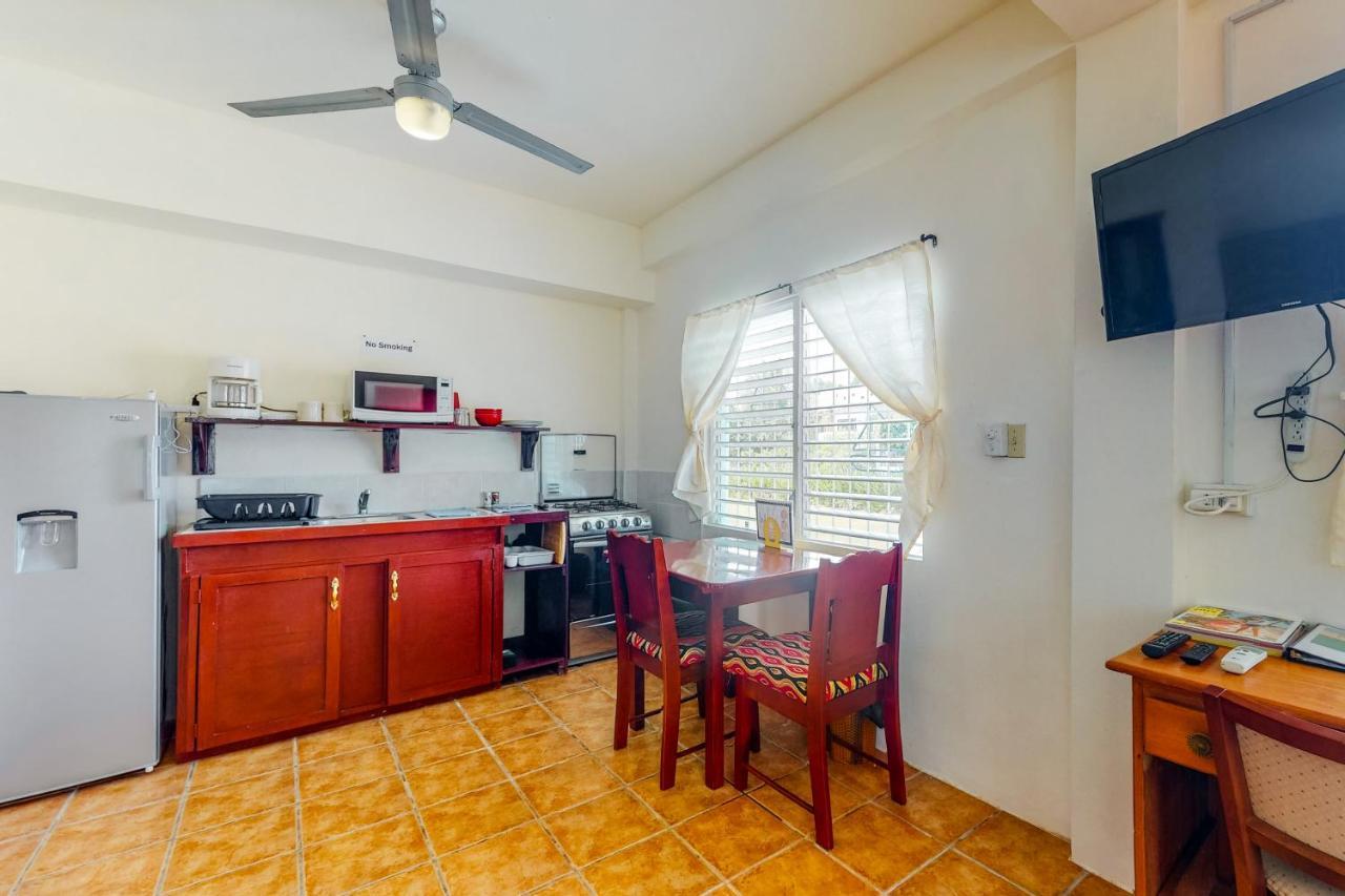 Willow 2 At Island Cabanas Gold Standard Certified Cayo Caulker Exterior foto